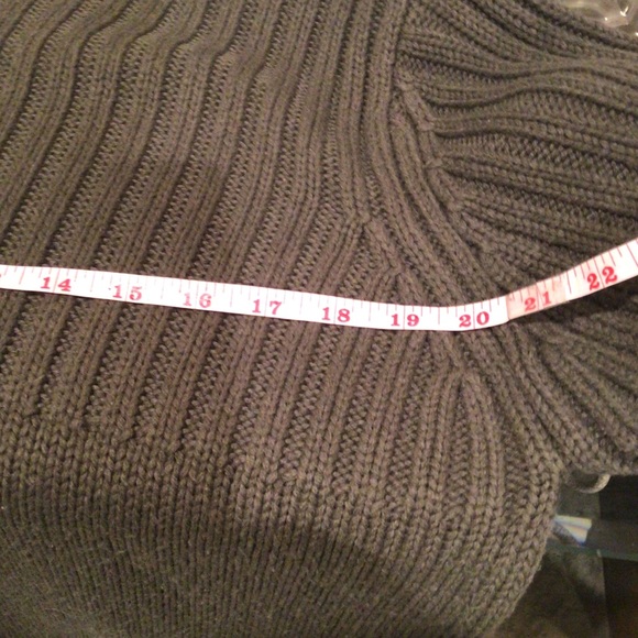 🛍3 for $30🛍Olive green ribbed knit turtleneck pullover style sweater - Picture 5 of 5